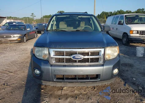 2011 Ford Escape Xlt z USA, uszkodzony, nr VIN 1FMCU0D76BKA83137